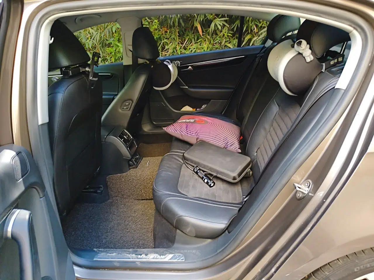Volkswagen Magotan 2015 Facelift 1.8TSI Luxury Model — миниатюра 17
