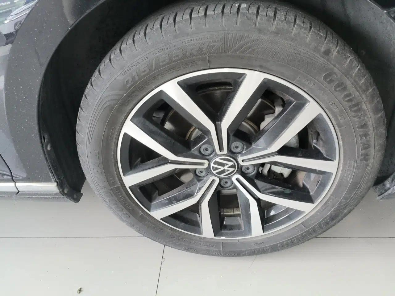 Volkswagen Magotan 2020 330TSI DSG Luxury Edition — миниатюра 8