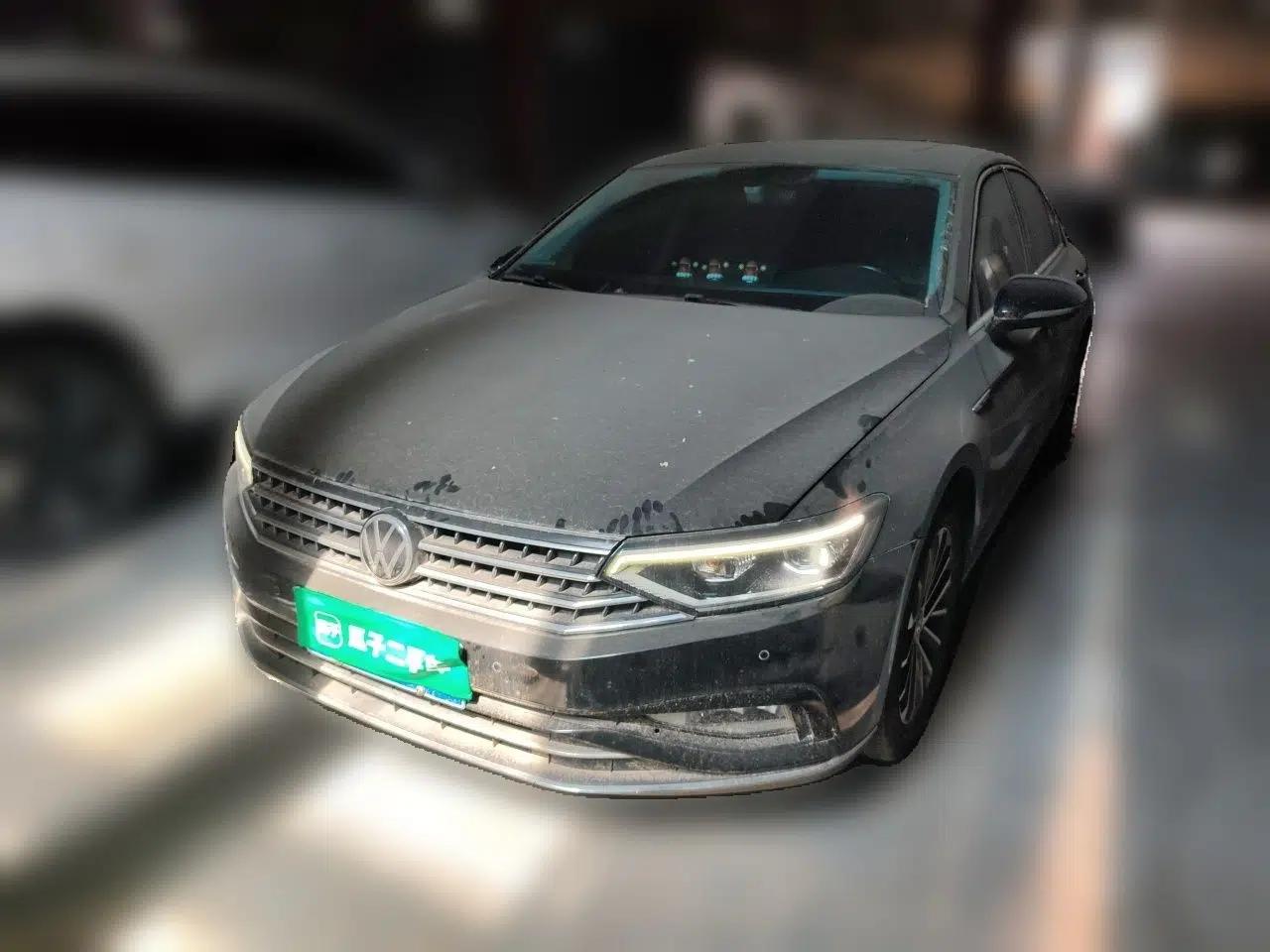 Volkswagen Magotan 2020 330TSI DSG Luxury Edition — миниатюра 1