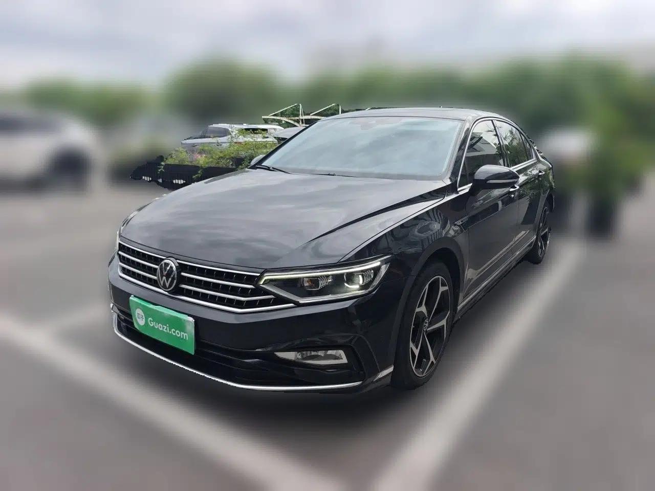 Volkswagen Magotan 2023 2 Million Units Commemorative Edition 330TSI DSG Luxury Version — миниатюра 1