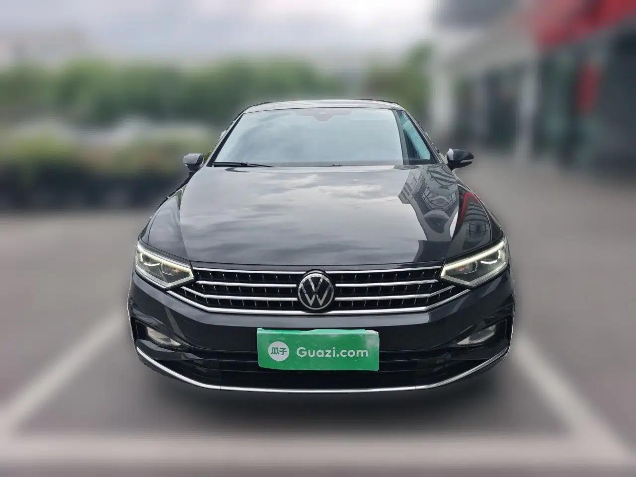 Volkswagen Magotan 2023 2 Million Units Commemorative Edition 330TSI DSG Luxury Version — миниатюра 2