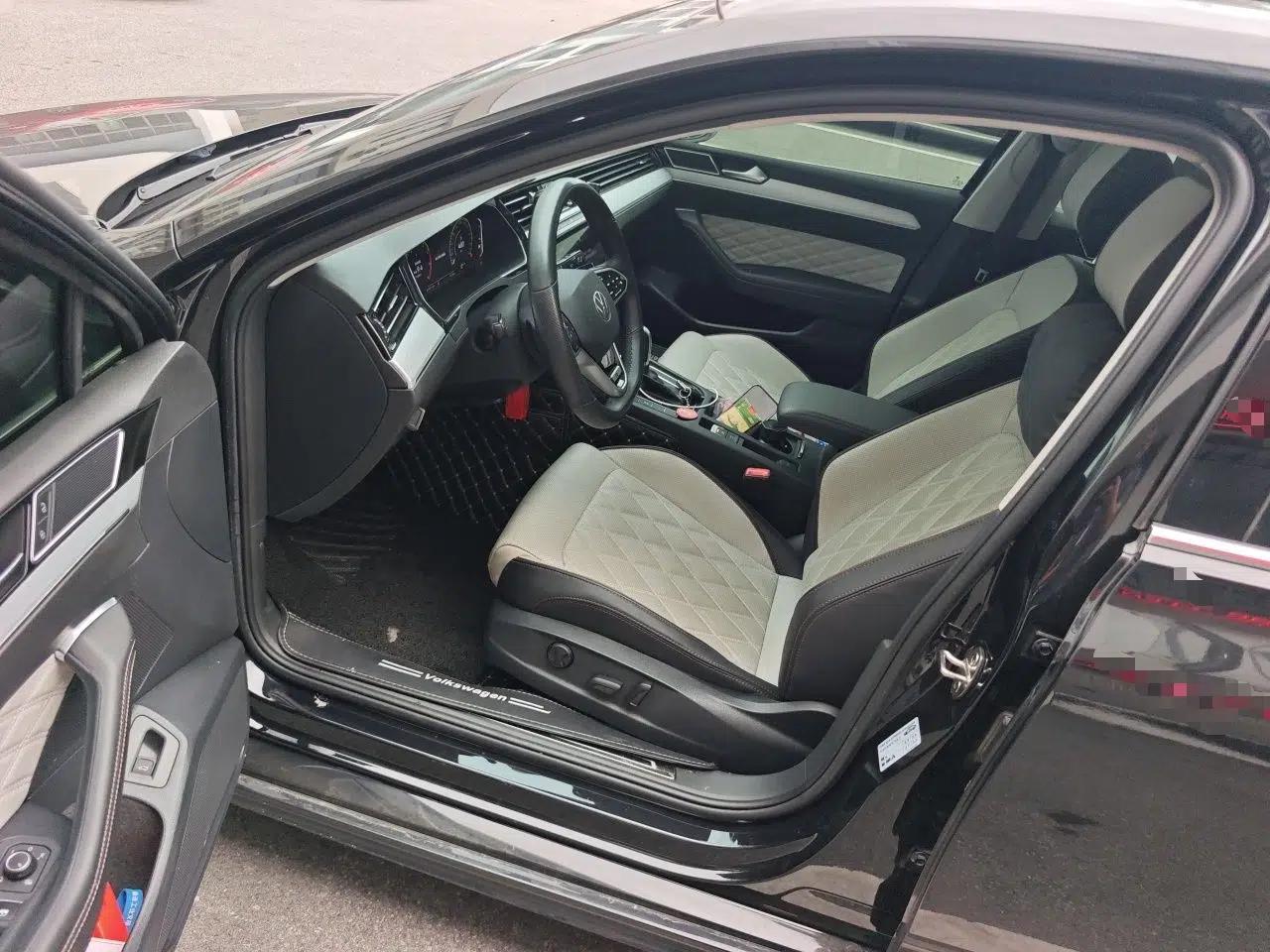 Volkswagen Magotan 2023 2 Million Units Commemorative Edition 330TSI DSG Luxury Version — миниатюра 16