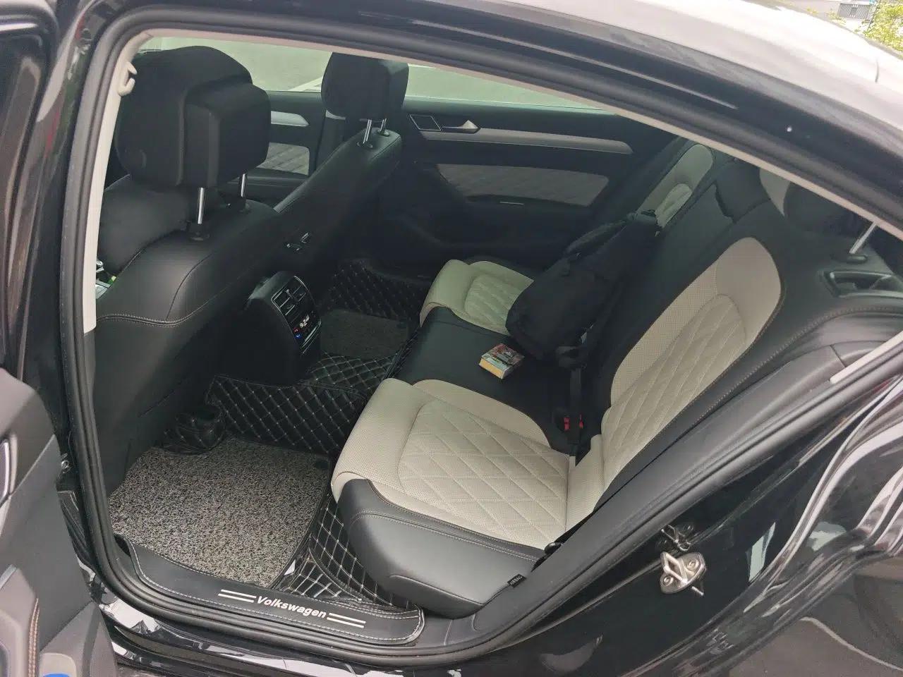 Volkswagen Magotan 2023 2 Million Units Commemorative Edition 330TSI DSG Luxury Version — миниатюра 17