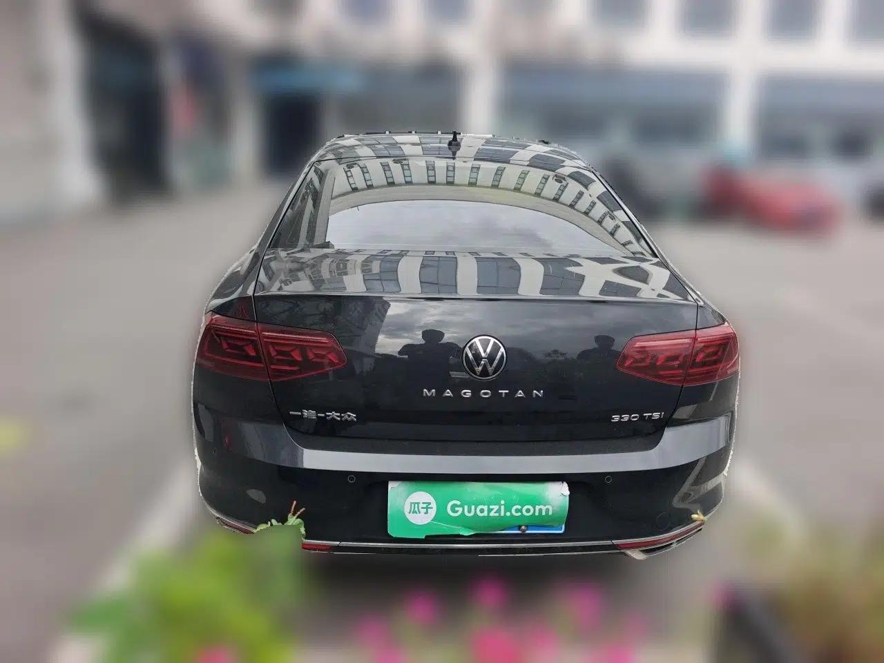 Volkswagen Magotan 2023 2 Million Units Commemorative Edition 330TSI DSG Luxury Version — миниатюра 5