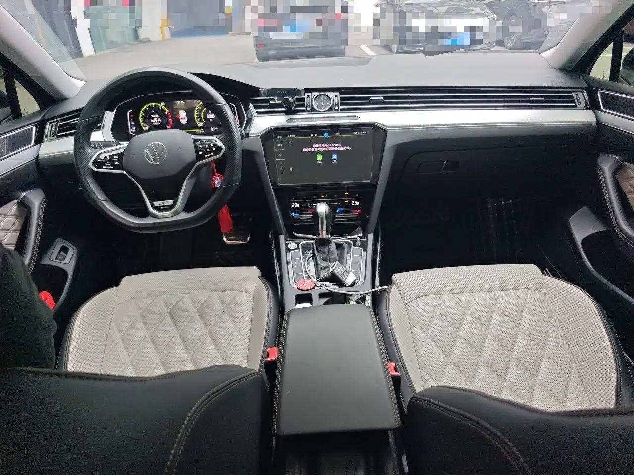 Volkswagen Magotan 2023 2 Million Units Commemorative Edition 330TSI DSG Luxury Version — миниатюра 9