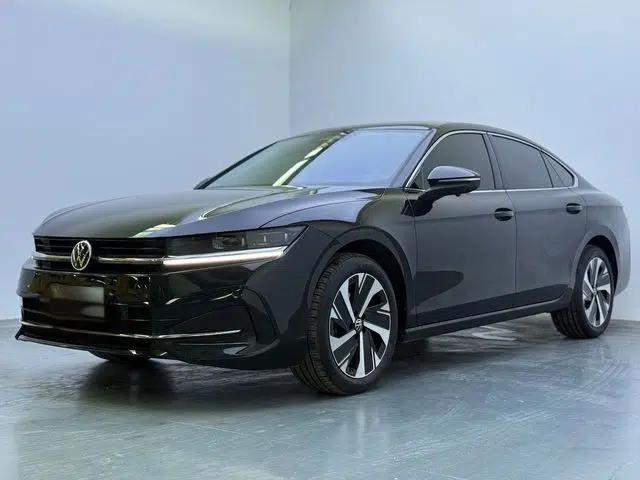 Volkswagen Magotan 2024 300TSI DSG Prestige Edition—A Real Eye-Catcher — миниатюра 1
