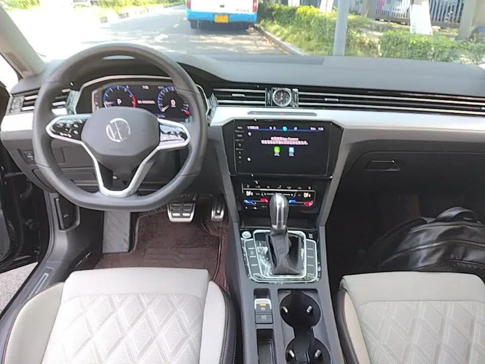 Volkswagen Magotan 2023 2 Million Units Commemorative Edition 330TSI DSG Luxury Version — миниатюра 12