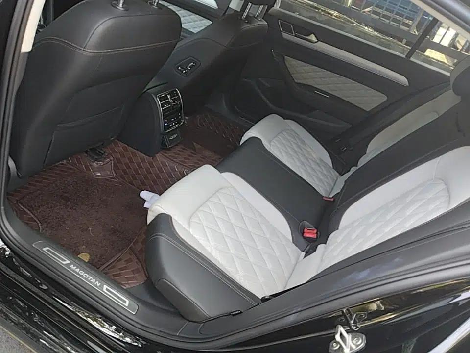 Volkswagen Magotan 2023 2 Million Units Commemorative Edition 330TSI DSG Luxury Version — миниатюра 20