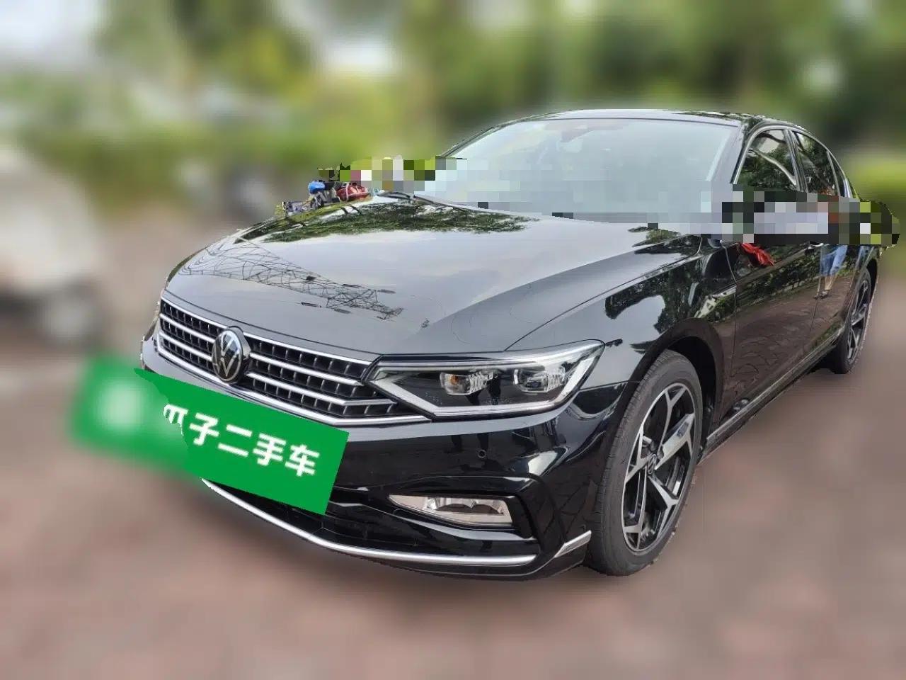Volkswagen Magotan 2023 2 Million Units Commemorative Edition 330TSI DSG Luxury Version — миниатюра 1