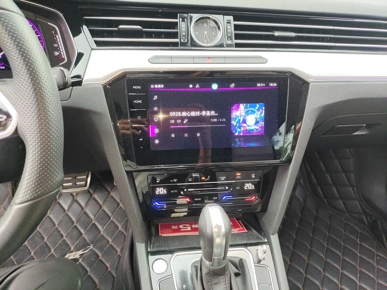 Volkswagen Magotan 2023 2 Million Units Commemorative Edition 330TSI DSG Luxury Version — миниатюра 13