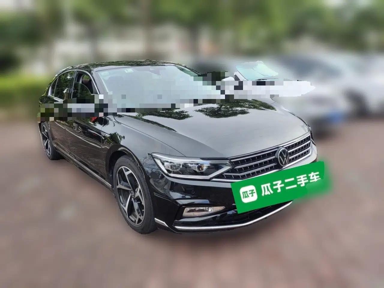 Volkswagen Magotan 2023 2 Million Units Commemorative Edition 330TSI DSG Luxury Version — миниатюра 3