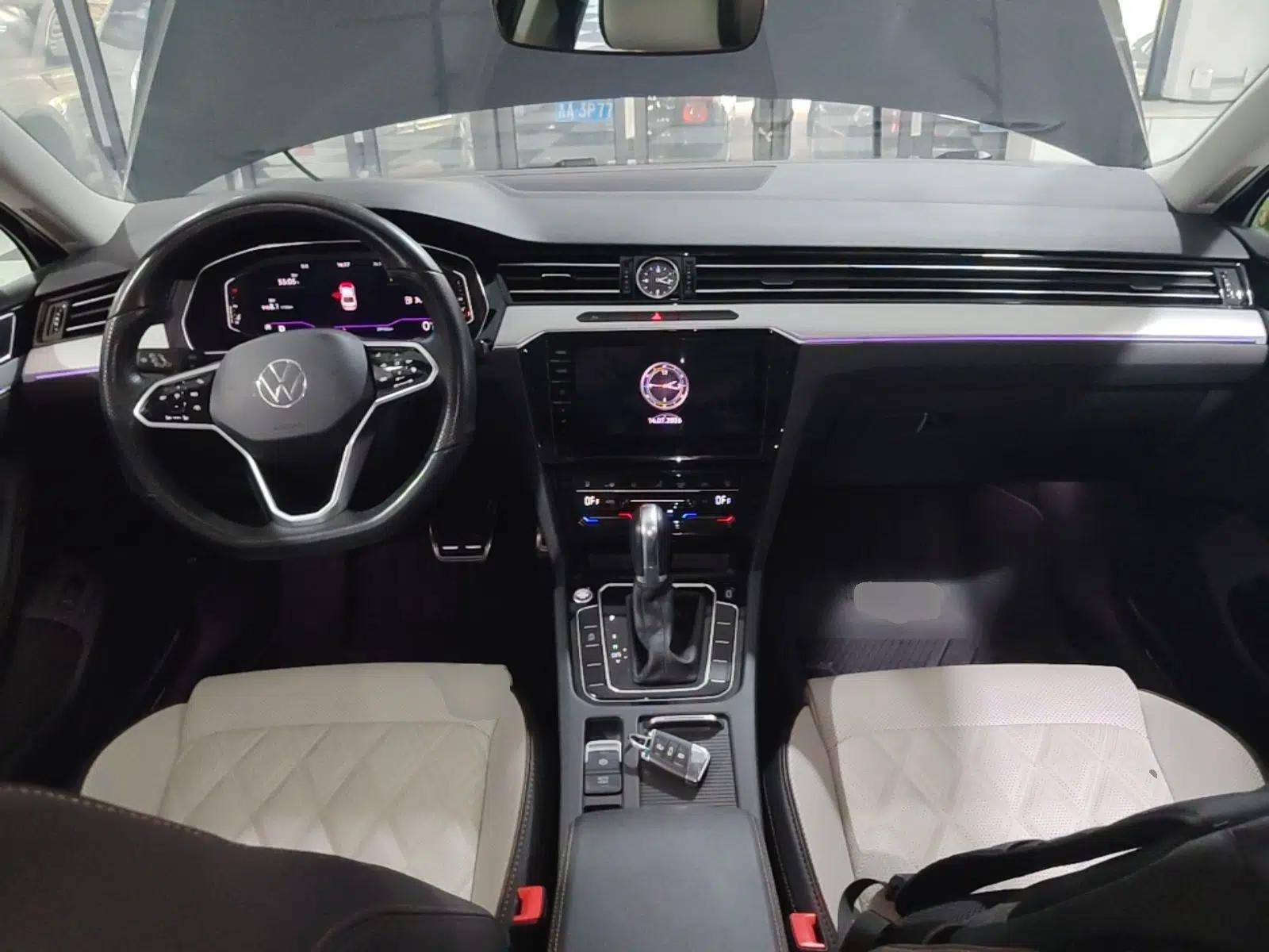 Volkswagen Magotan 2023 2 Million Units Commemorative Edition 330TSI DSG Luxury Version — миниатюра 12
