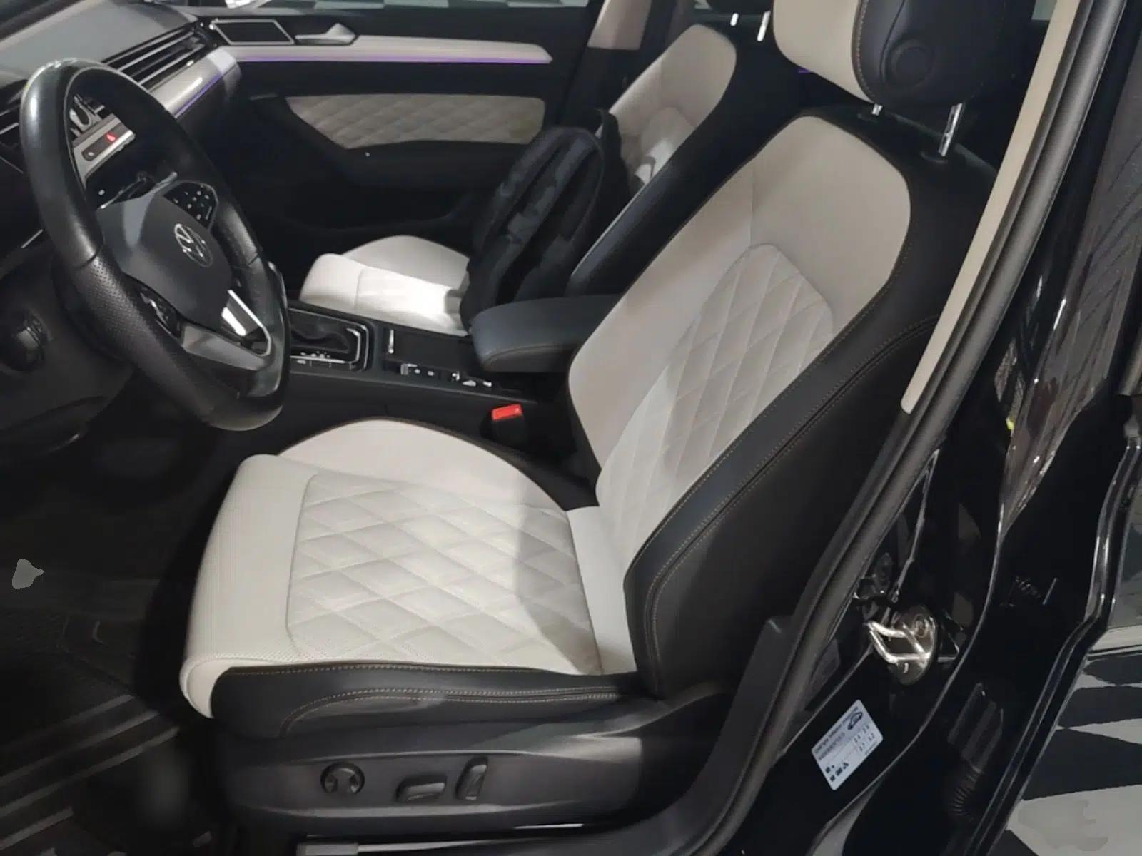 Volkswagen Magotan 2023 2 Million Units Commemorative Edition 330TSI DSG Luxury Version — миниатюра 17