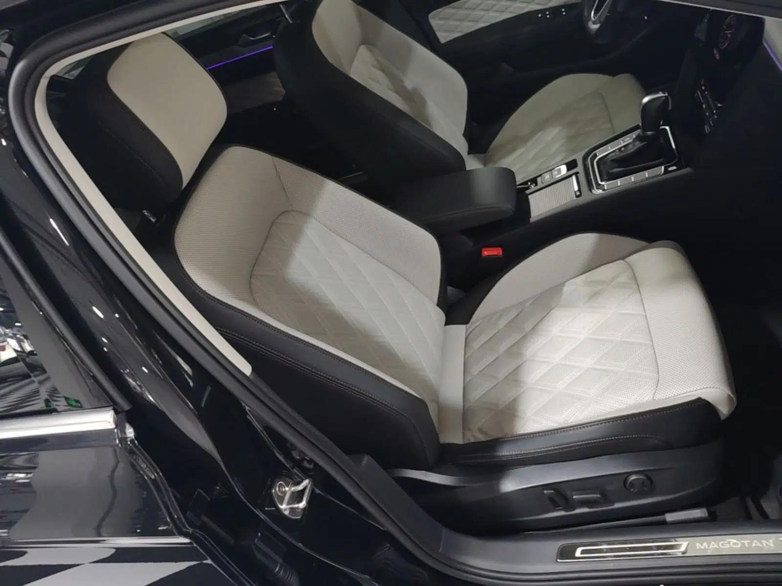 Volkswagen Magotan 2023 2 Million Units Commemorative Edition 330TSI DSG Luxury Version — миниатюра 19