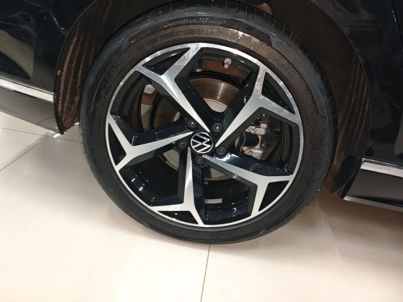 Volkswagen Magotan 2025 Zhongxiang Version 330TSI DSG Luxury Edition — миниатюра 11