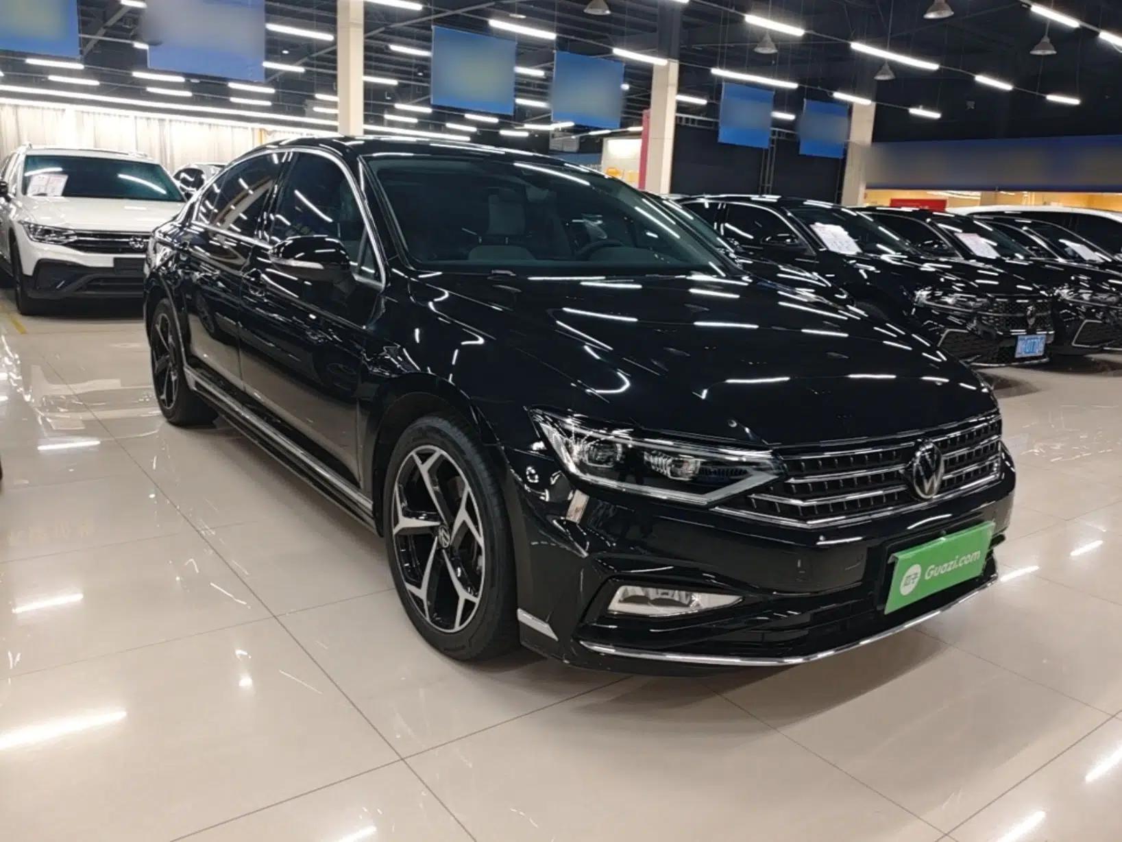 Volkswagen Magotan 2025 Zhongxiang Version 330TSI DSG Luxury Edition — миниатюра 3