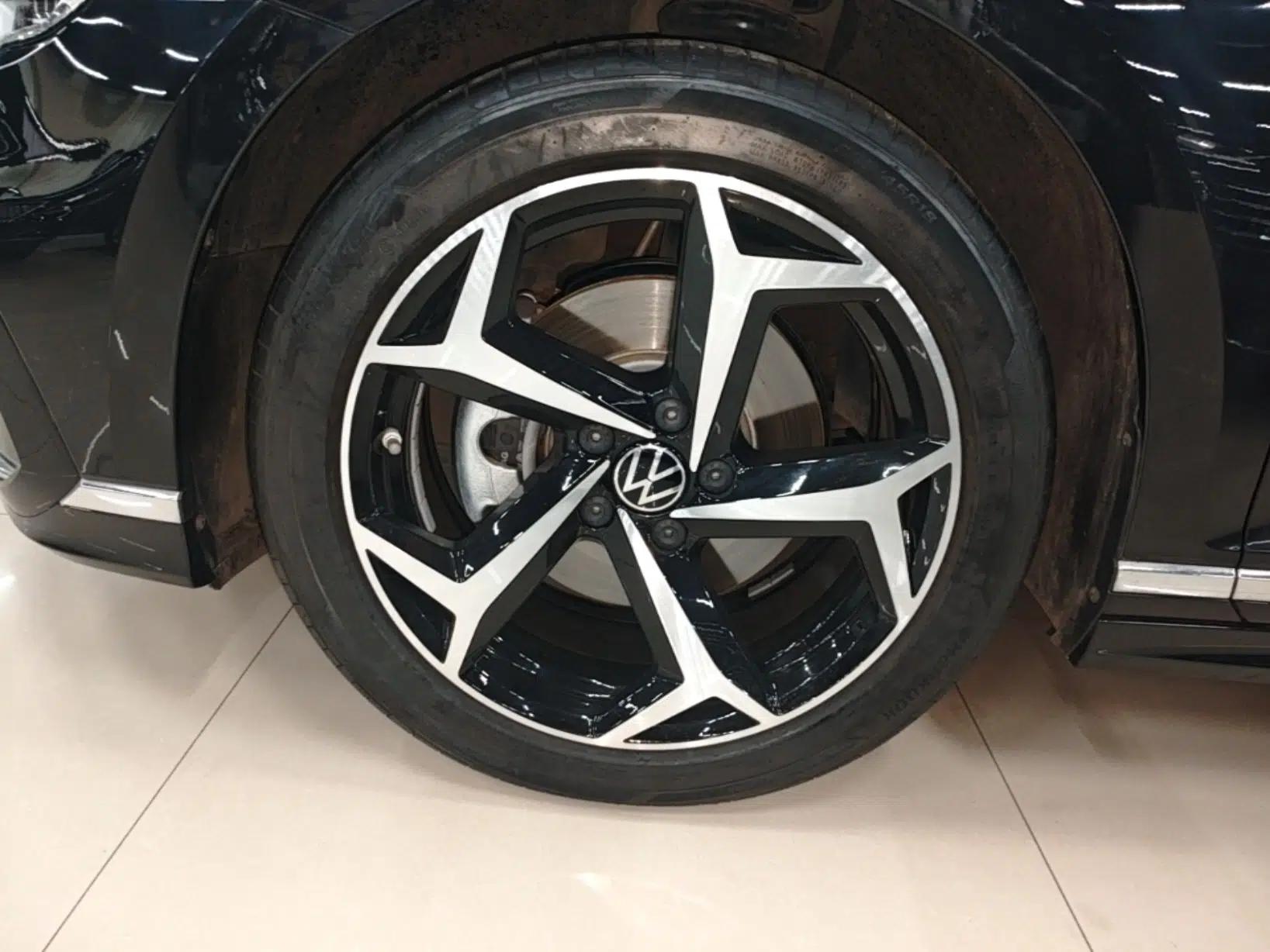 Volkswagen Magotan 2025 Zhongxiang Version 330TSI DSG Luxury Edition — миниатюра 10
