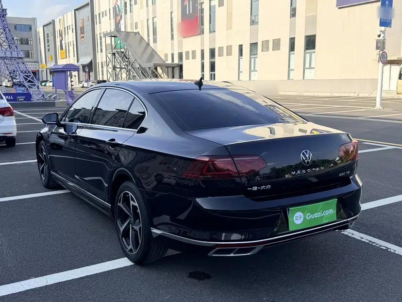 Volkswagen Magotan 2023 2 Million Units Commemorative Edition 330TSI DSG Luxury Version — миниатюра 12