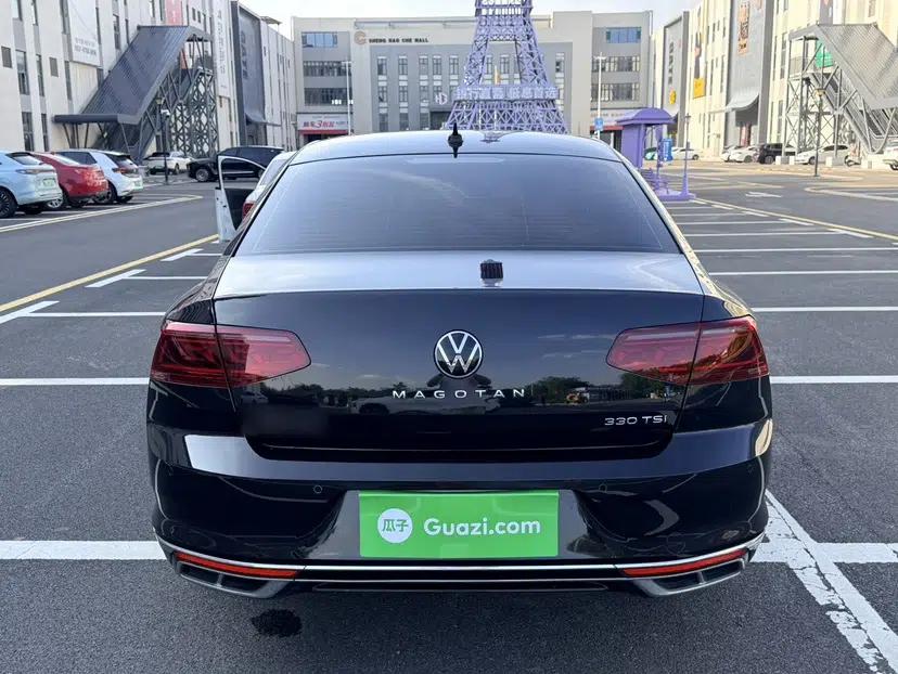 Volkswagen Magotan 2023 2 Million Units Commemorative Edition 330TSI DSG Luxury Version — миниатюра 15