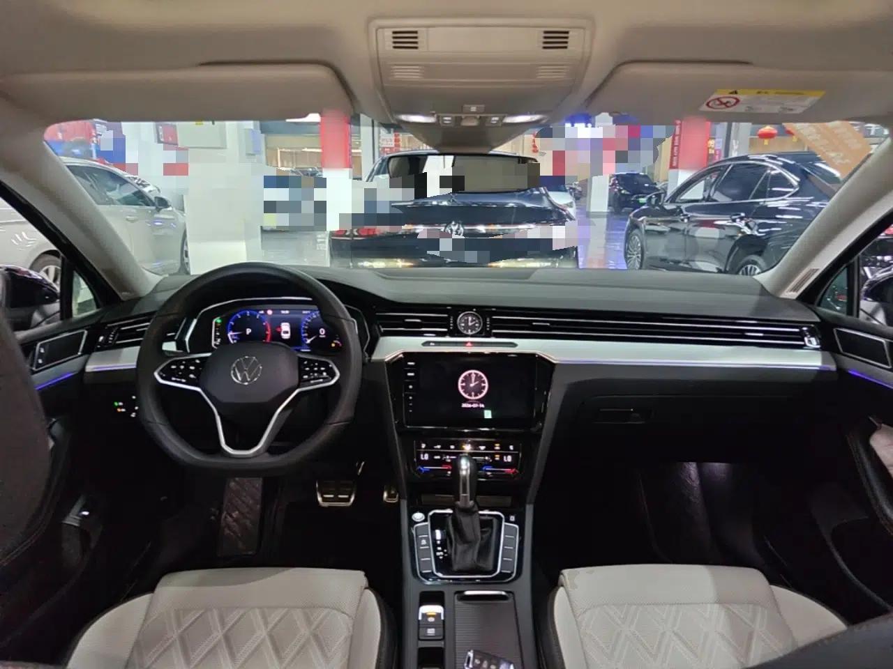 Volkswagen Magotan 2023 2 Million Units Commemorative Edition 330TSI DSG Luxury Version — миниатюра 18