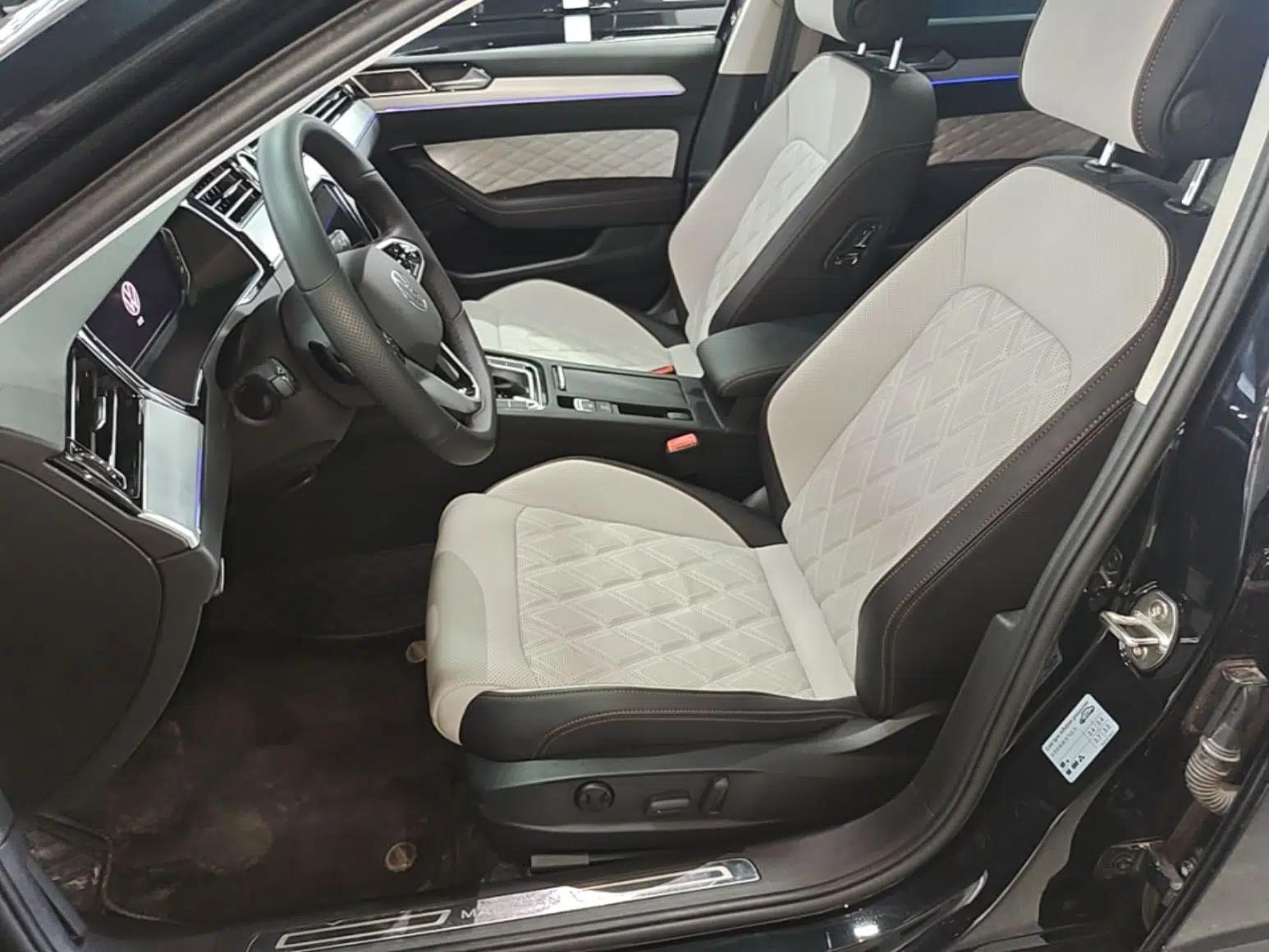 Volkswagen Magotan 2023 2 Million Units Commemorative Edition 330TSI DSG Luxury Version — миниатюра 23