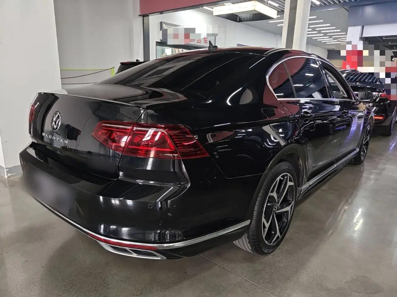 Volkswagen Magotan 2023 2 Million Units Commemorative Edition 330TSI DSG Luxury Version — миниатюра 6