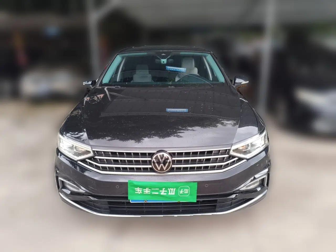 Volkswagen Magotan 2023 2 Million Units Commemorative Edition 330TSI DSG Luxury Version — миниатюра 2