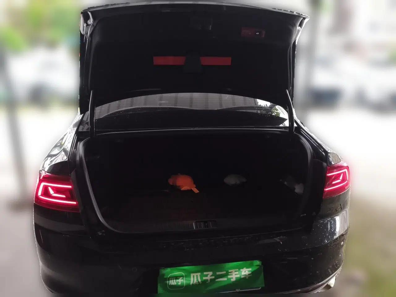 Volkswagen Magotan 2023 2 Million Units Commemorative Edition 330TSI DSG Luxury Version — миниатюра 19