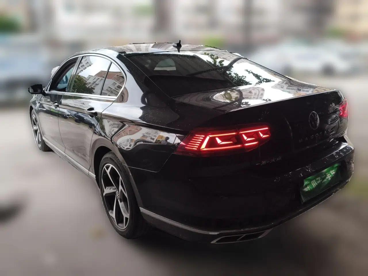 Volkswagen Magotan 2023 2 Million Units Commemorative Edition 330TSI DSG Luxury Version — миниатюра 4
