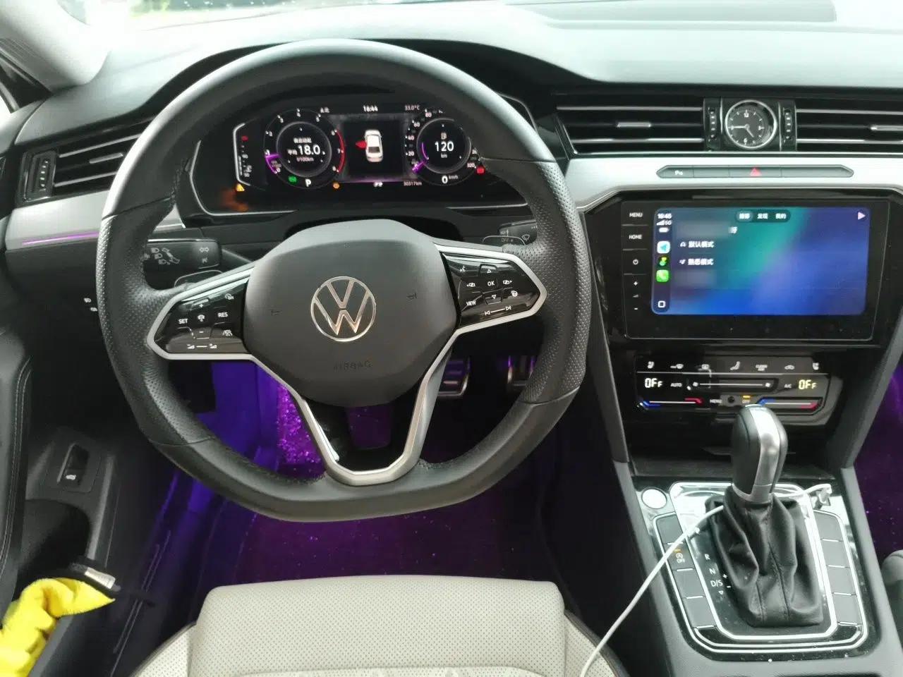 Volkswagen Magotan 2023 2 Million Units Commemorative Edition 330TSI DSG Luxury Version — миниатюра 10