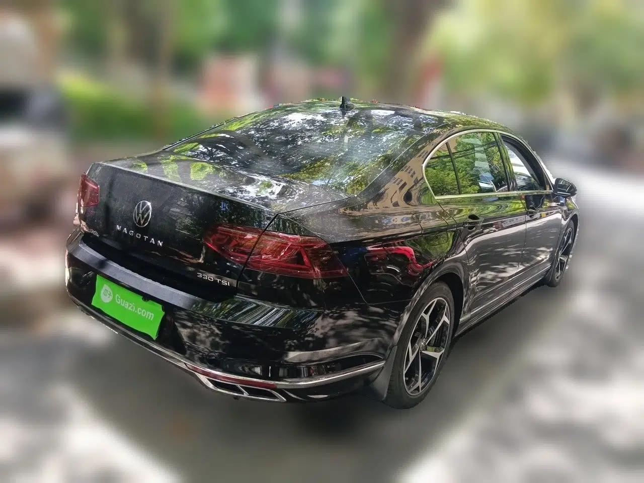 Volkswagen Magotan 2023 2 Million Units Commemorative Edition 330TSI DSG Luxury Version — миниатюра 6