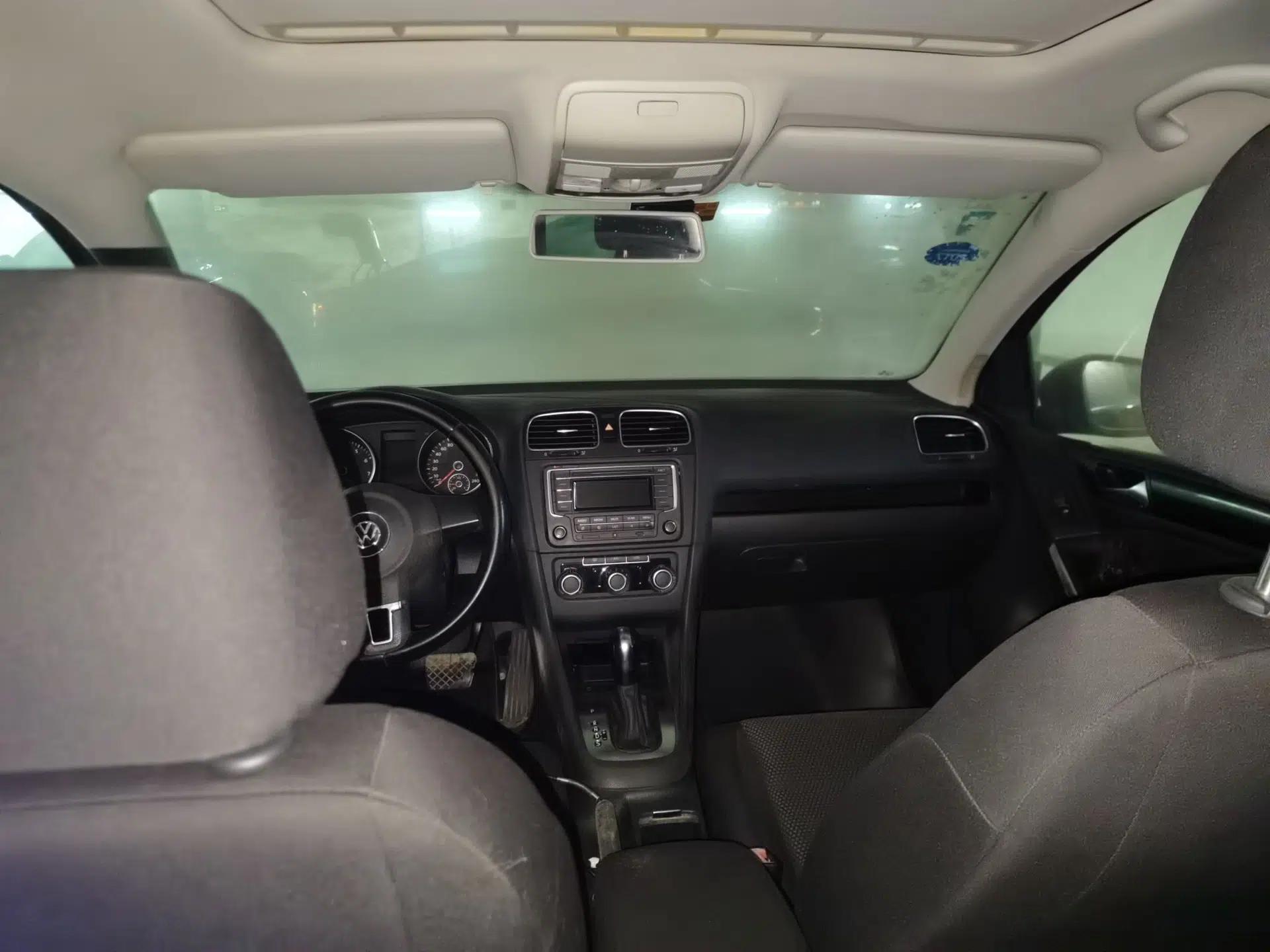 Volkswagen Golf 2014 1.6L Automatic Comfort Model — миниатюра 14