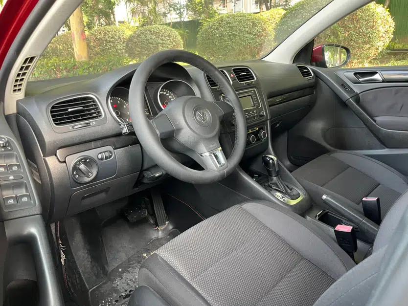 Volkswagen Golf 2014 1.6L Automatic Comfort Model — миниатюра 15