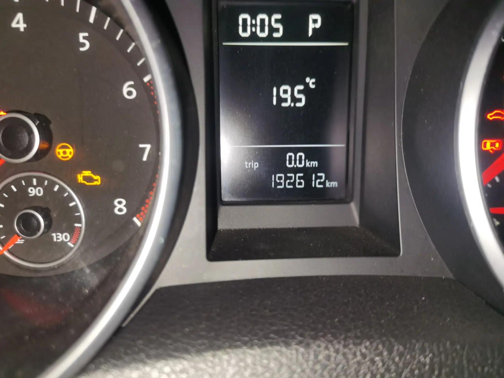 Volkswagen Golf 2014 1.6L Automatic Comfort Model — миниатюра 10