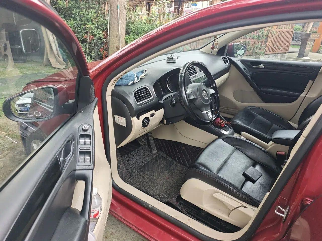 Volkswagen Golf 2012 1.6L Automatic Comfort Model — миниатюра 16