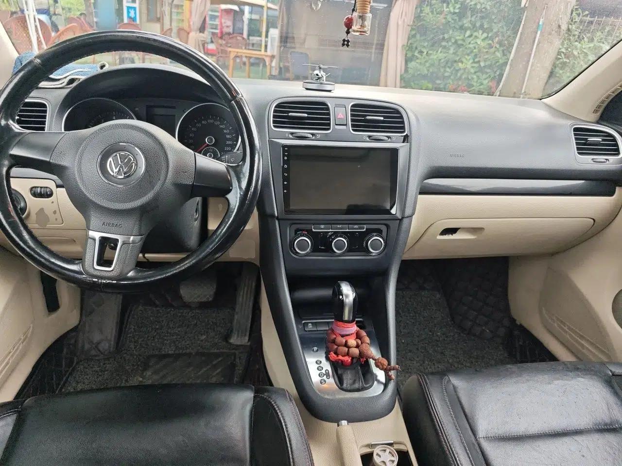 Volkswagen Golf 2012 1.6L Automatic Comfort Model — миниатюра 9