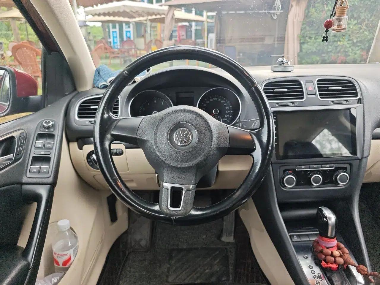 Volkswagen Golf 2012 1.6L Automatic Comfort Model — миниатюра 10