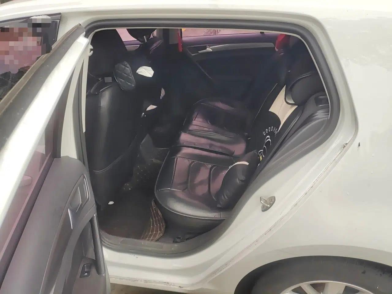 Volkswagen Golf 2016 1.6L Automatic Fashion Model — миниатюра 17