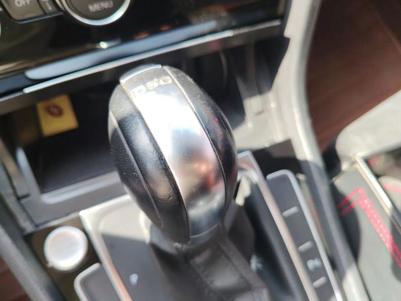 Volkswagen Golf 2015 1.4TSI Automatic Flagship Model — миниатюра 14