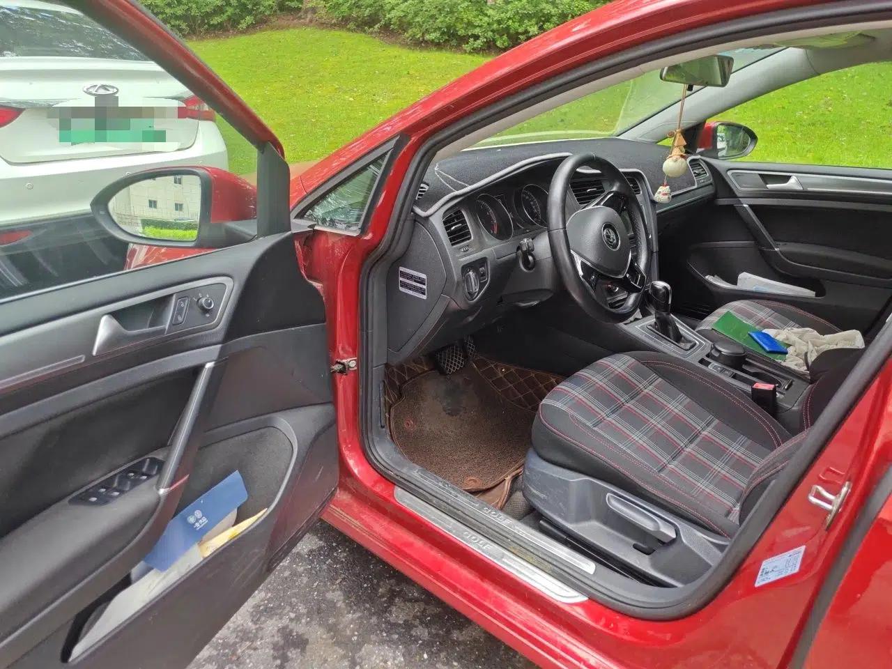 Volkswagen Golf 2016 1.6L Automatic Comfort Model — миниатюра 16