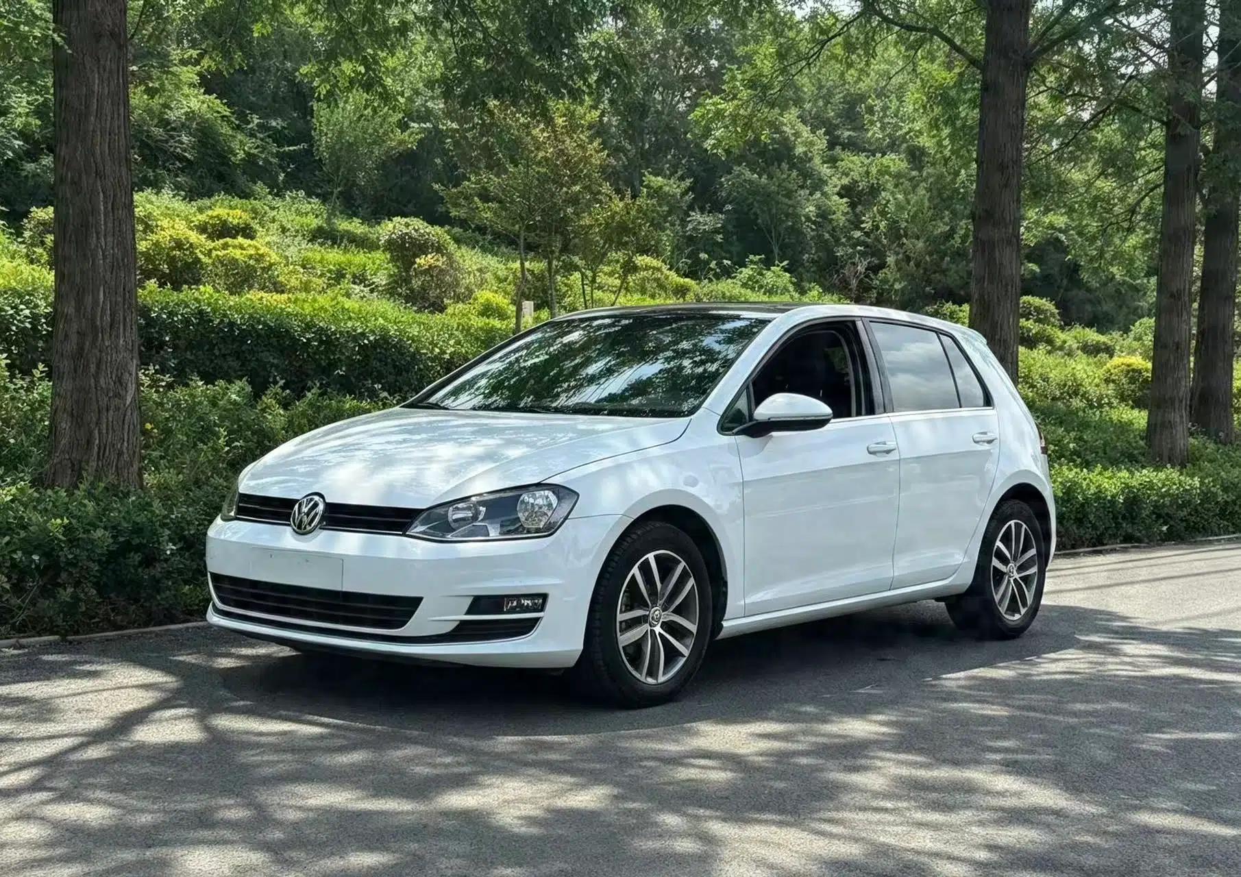 Volkswagen Golf 2016 230TSI Automatic Luxury Version — миниатюра 1