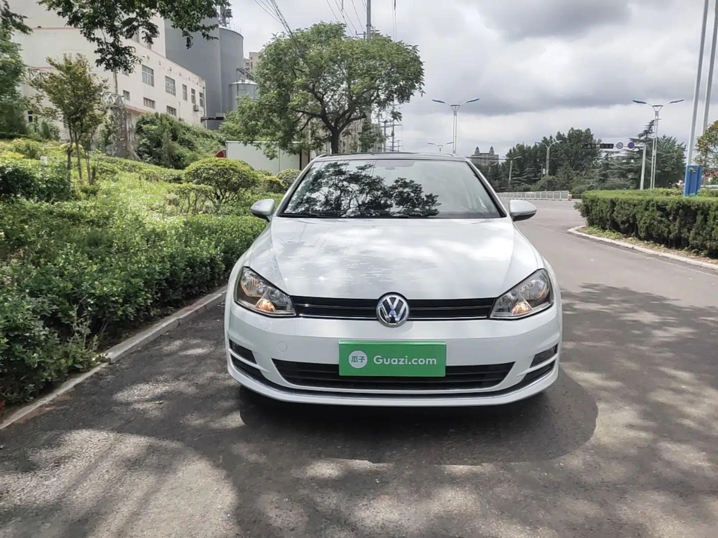 Volkswagen Golf 2016 230TSI Automatic Luxury Version — миниатюра 2