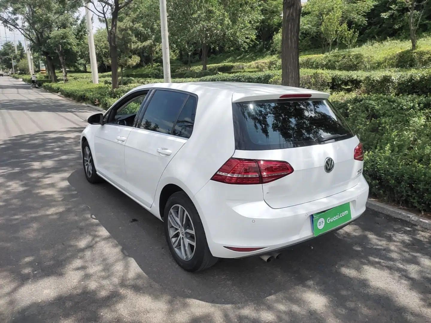 Volkswagen Golf 2016 230TSI Automatic Luxury Version — миниатюра 13