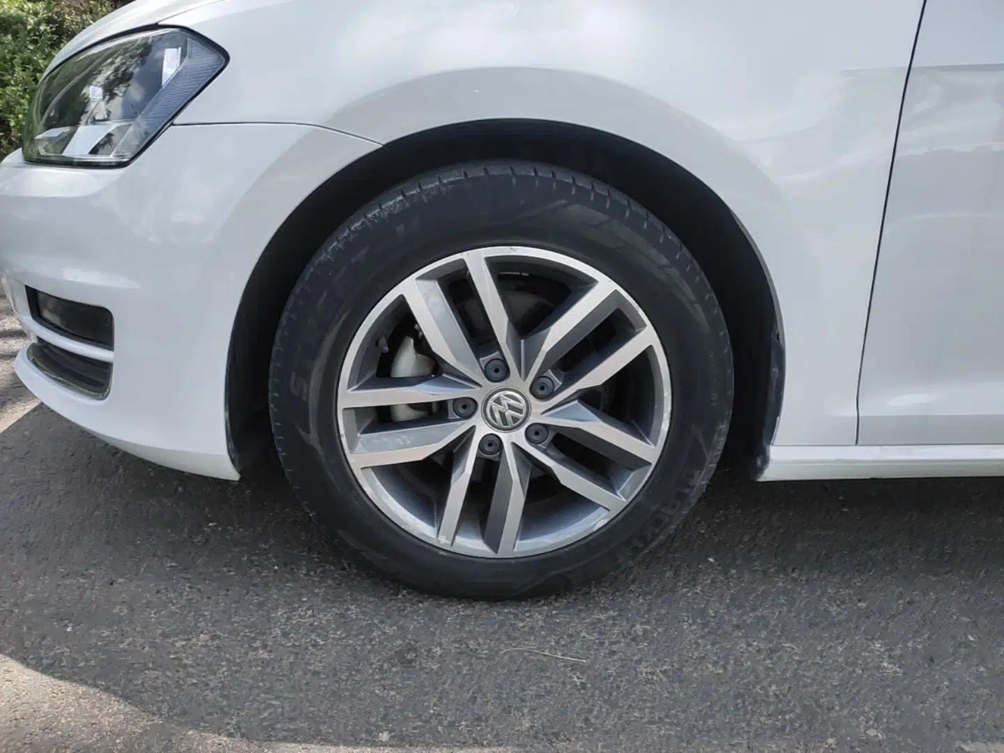 Volkswagen Golf 2016 230TSI Automatic Luxury Version — миниатюра 15