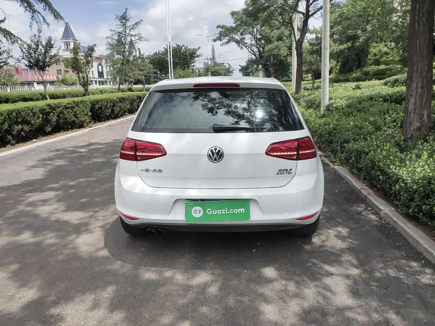 Volkswagen Golf 2016 230TSI Automatic Luxury Version — миниатюра 5