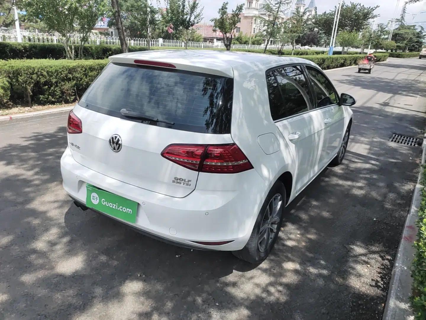 Volkswagen Golf 2016 230TSI Automatic Luxury Version — миниатюра 6
