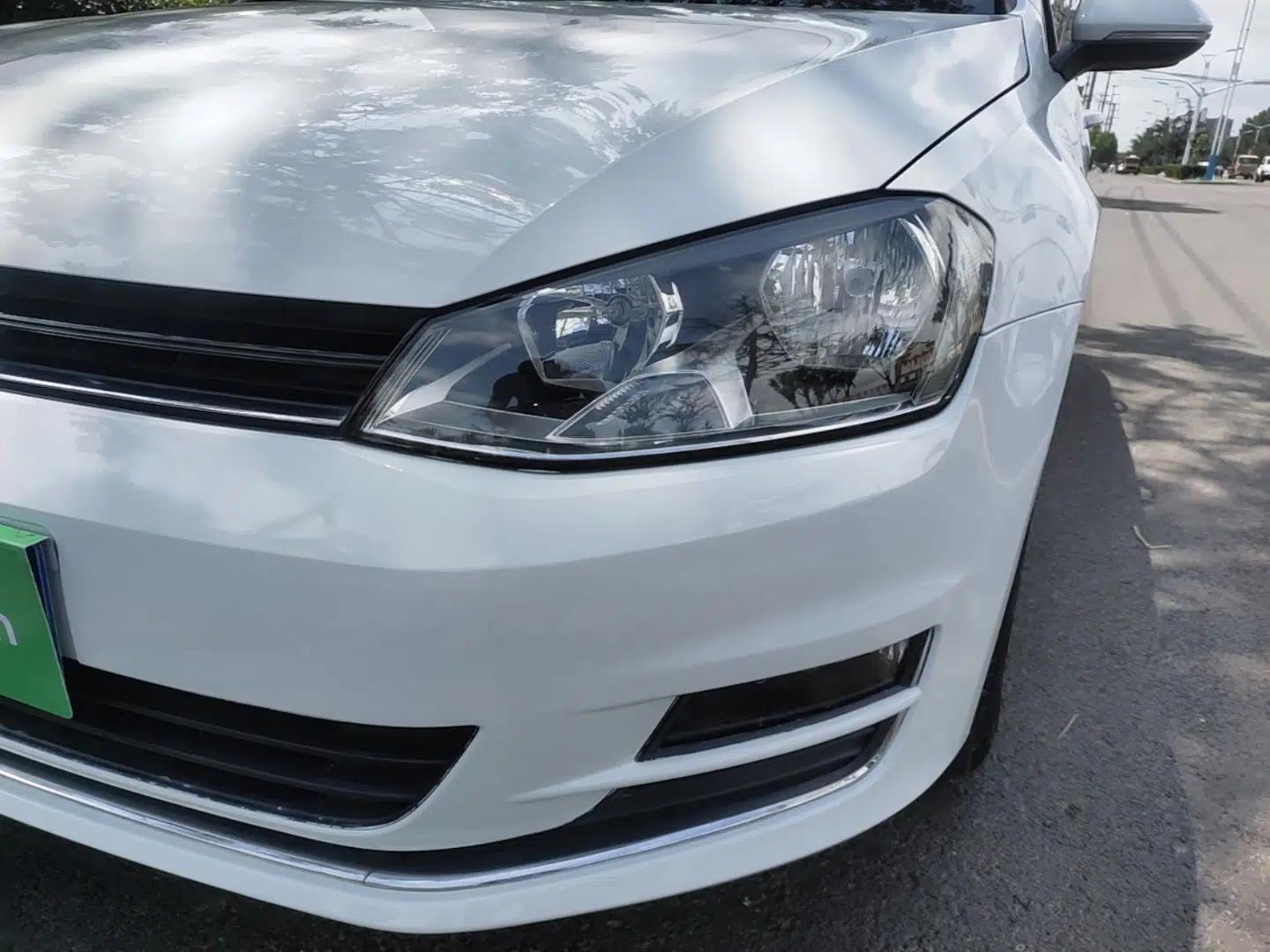 Volkswagen Golf 2016 230TSI Automatic Luxury Version — миниатюра 8