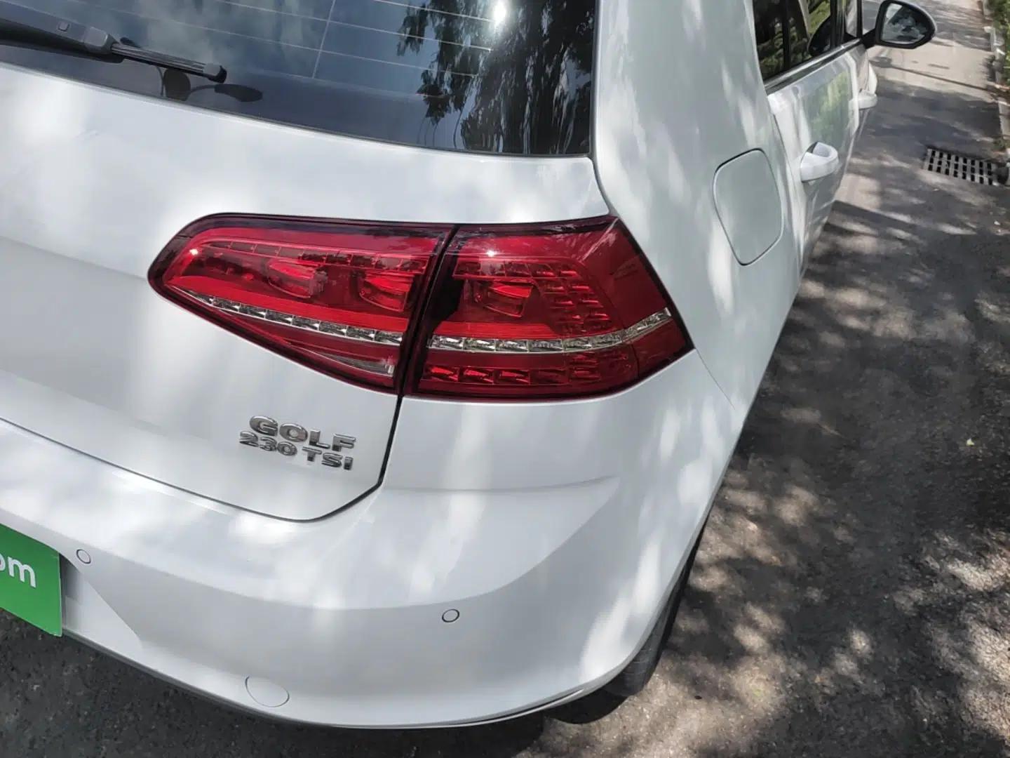 Volkswagen Golf 2016 230TSI Automatic Luxury Version — миниатюра 9