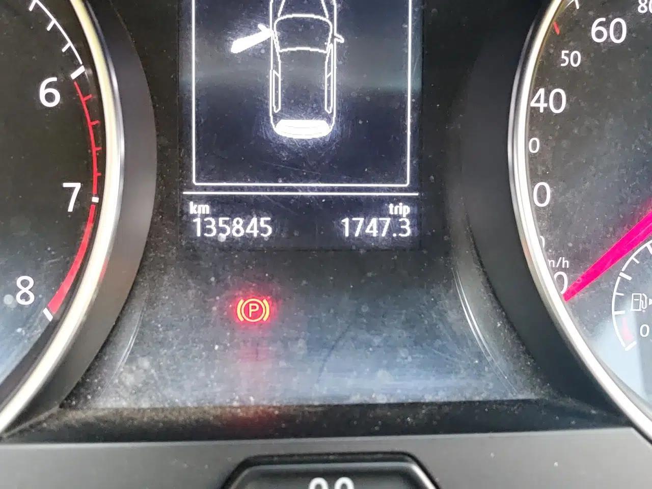 Volkswagen Golf 2015 1.4TSI Automatic Luxury Model — миниатюра 12
