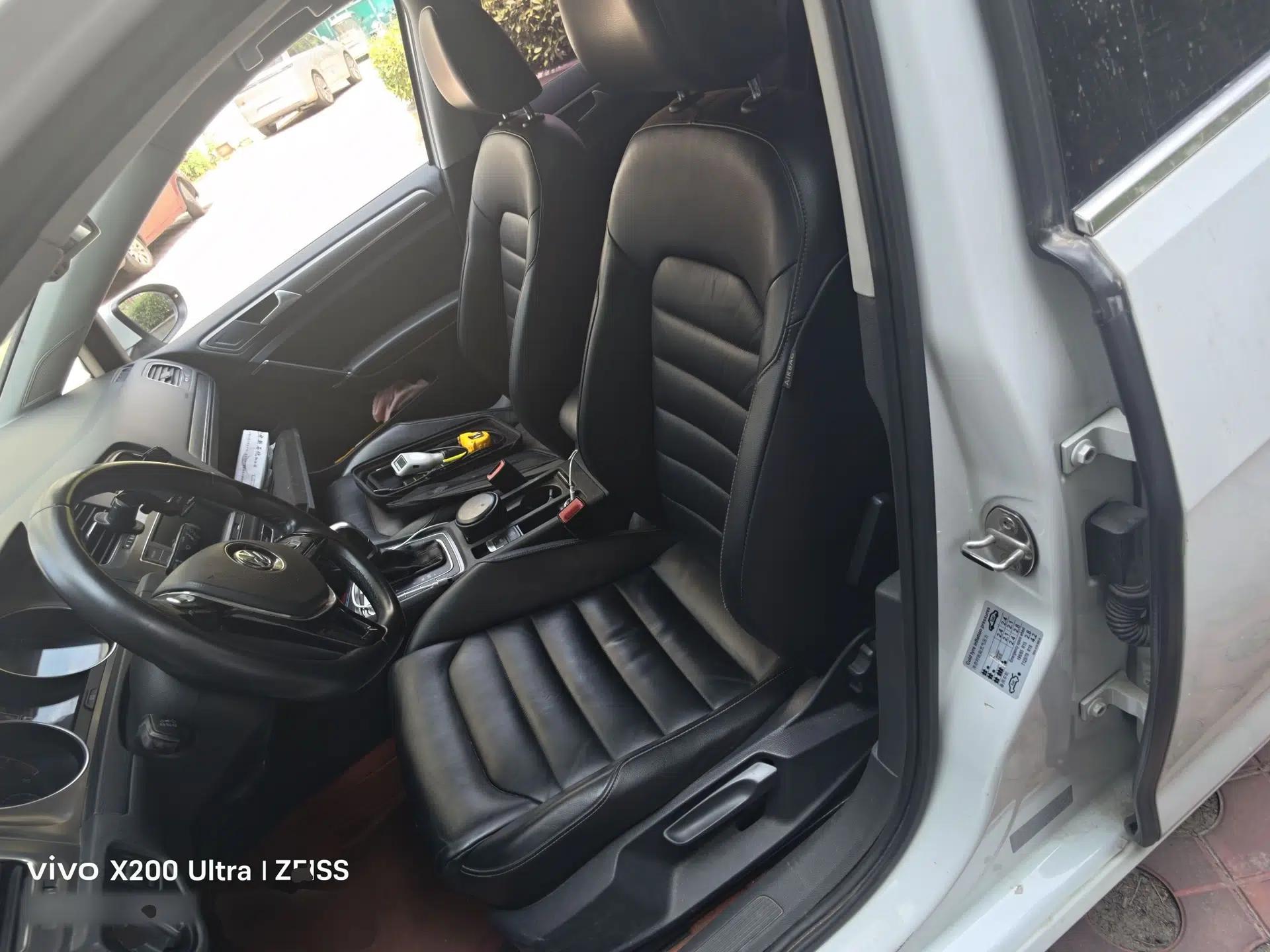 Volkswagen Golf 2015 1.4TSI Automatic Luxury Model — миниатюра 15